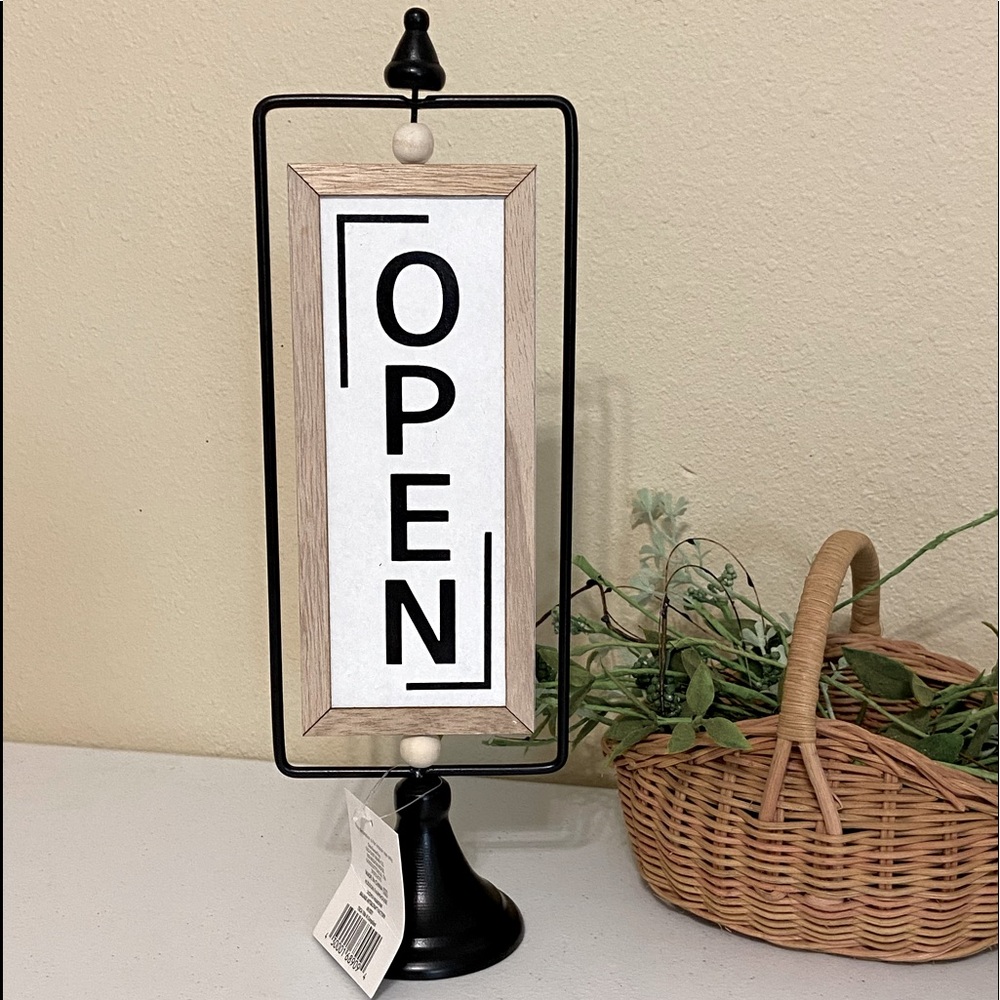 Farmhouse Rotating Sign